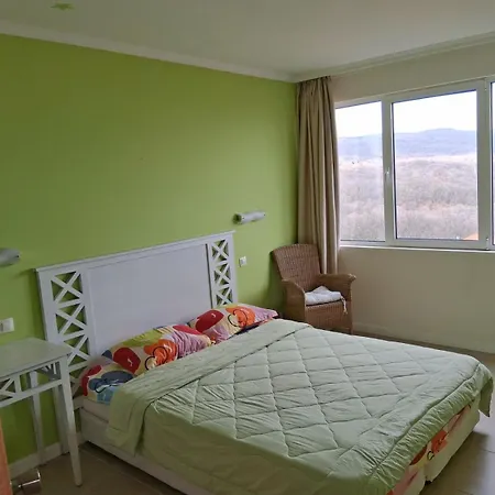 Sea View Апартаменты *